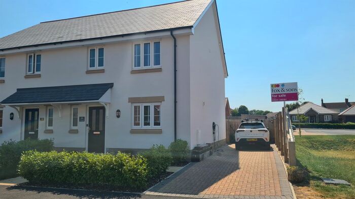 3 Bedroom Semi-Detached House For Sale In Broomfield Park, Stoke St. Gregory, Taunton, TA3