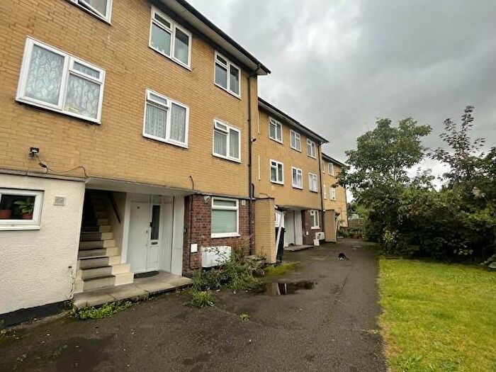 2 Bedroom Flat To Rent In Hertford Road, Edmonton, N9