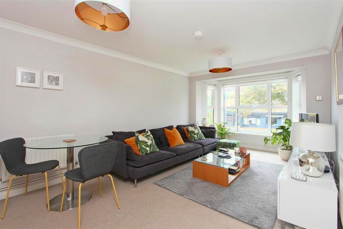 1 Bedroom Flat To Rent In Upper Richmond Road, London, SW15