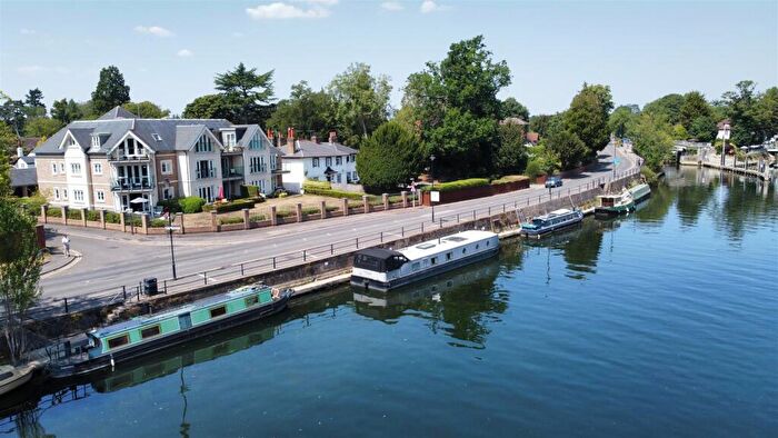 2 Bedroom Apartment For Sale In River Views, Maidenhead, SL6