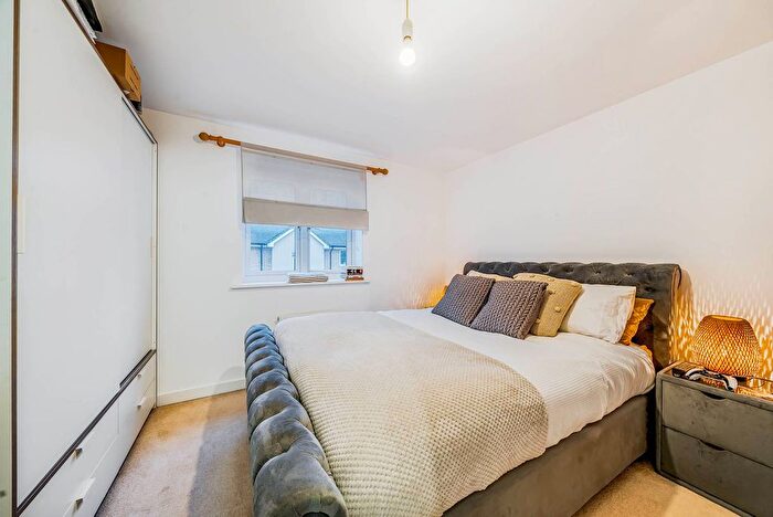 1 Bedroom Flat For Sale In Dodd Road, Watford, WD24
