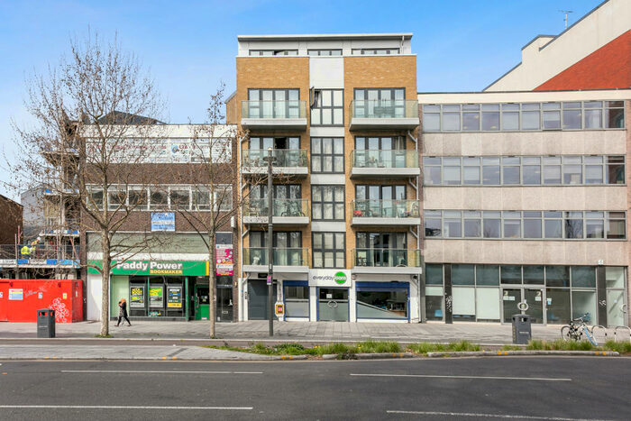 2 Bedroom Flat To Rent In The Grove, Stratford, E15