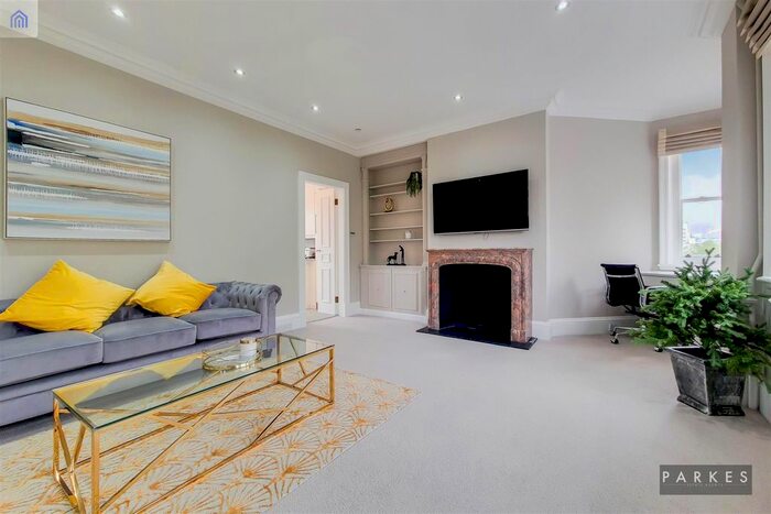 2 Bedroom Flat To Rent In Hans Place, Knightsbridge, London, SW1X