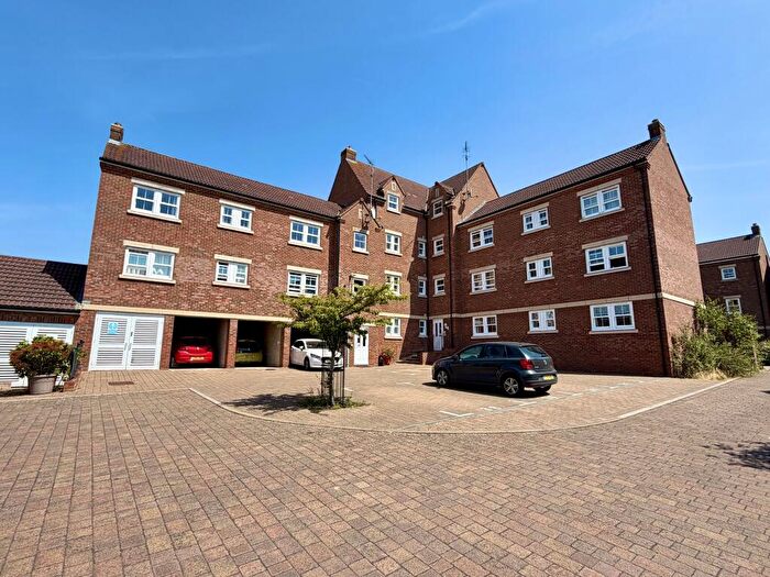 2 Bedroom Ground Maisonette For Sale In Daisy Brook, Wiltshire, SN4
