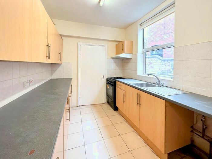 3 Bedroom Terraced House To Rent In Howard Road, Clarendon Park, Leicester, LE2