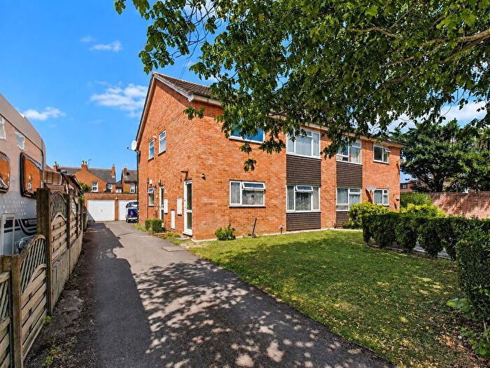 2 Bedroom Maisonette For Sale In Malvern Road, Gloucester, GL1