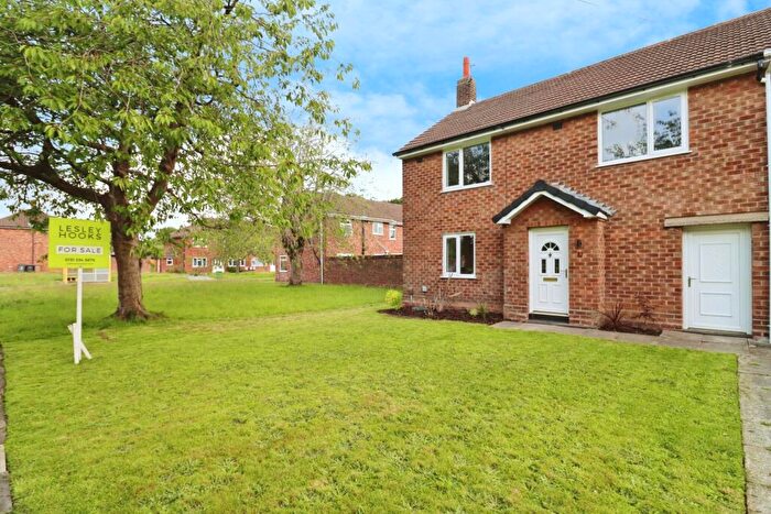 4 Bedroom Semi-Detached House To Rent In Eccleston Avenue, Bromborough, CH62