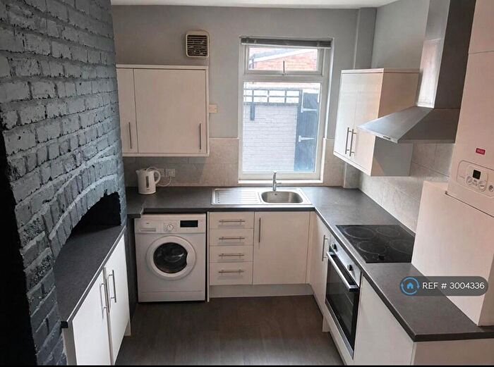 3 Bedroom Terraced House To Rent In Ruskin Avenue, Manchester, M14