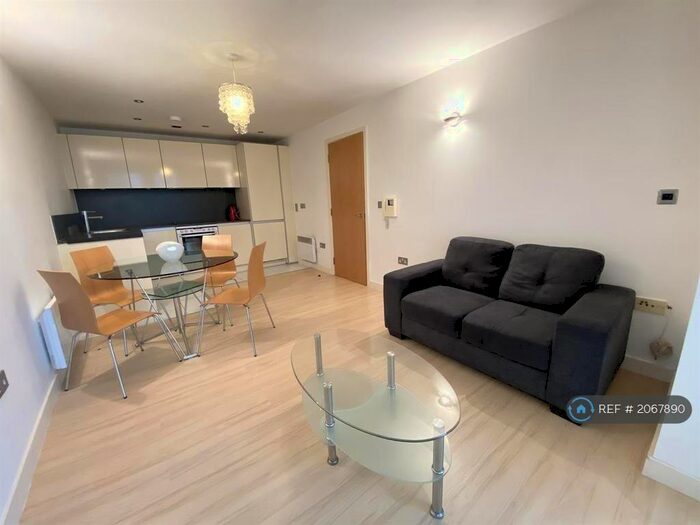 1 Bedroom Flat To Rent In Tempus Tower, Manchester, M3