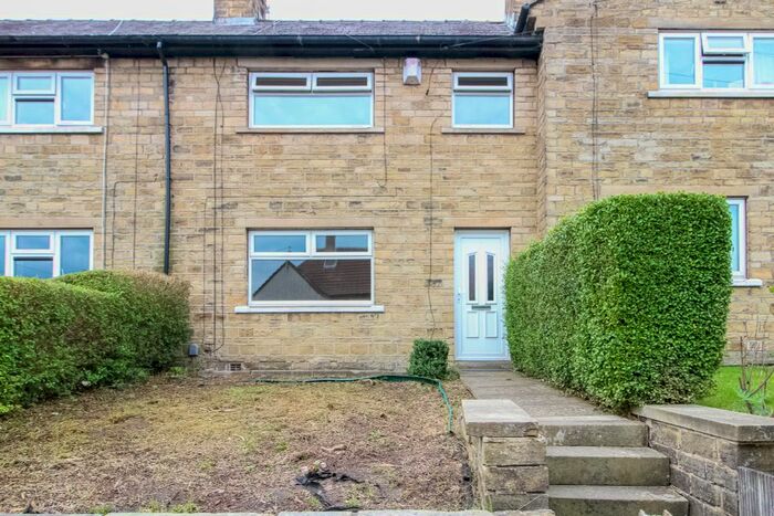 3 Bedroom Terraced House To Rent In Highlands Avenue, Almondbury, HD5