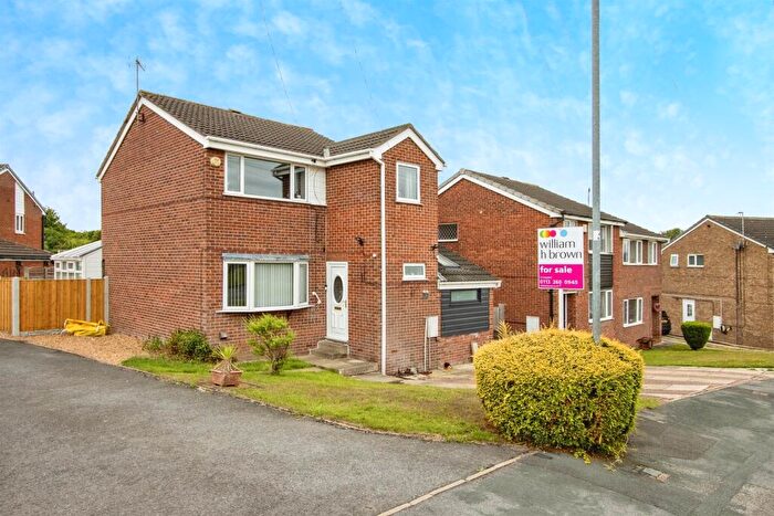 4 Bedroom Detached House For Sale In Sandgate Drive, Kippax, Leeds, LS25