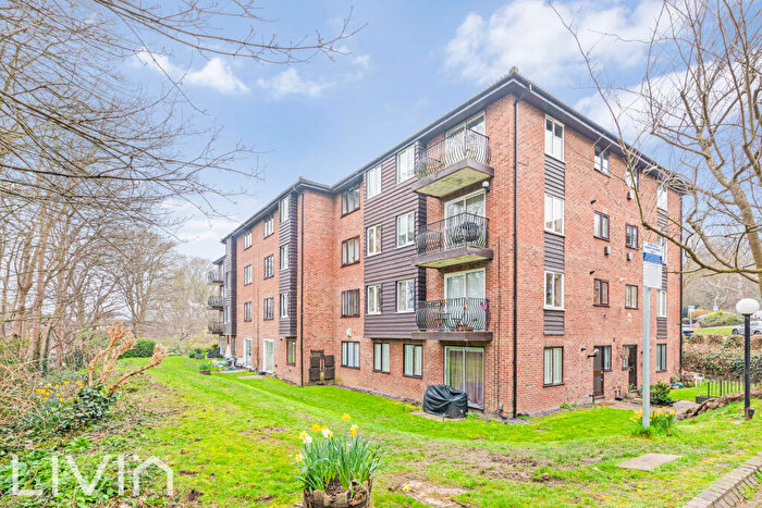 Studio To Rent In Steep Hill, Croydon, CR0