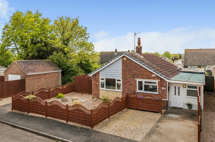 2 Bedroom Detached Bungalow For Sale In Selvayns Drive, Cranwell Village, Sleaford, NG34