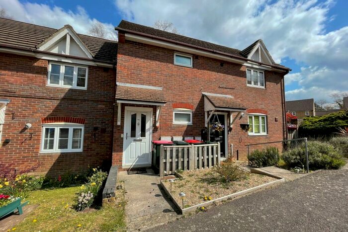 1 Bedroom Apartment To Rent In Hammond Road, Tollgate Hill, Crawley, West Sussex, RH11