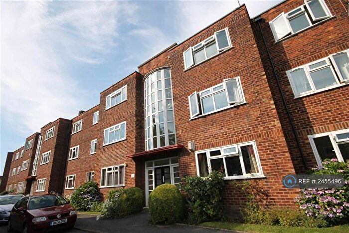 2 Bedroom Flat To Rent In Ballbrook Court, Manchester, M20