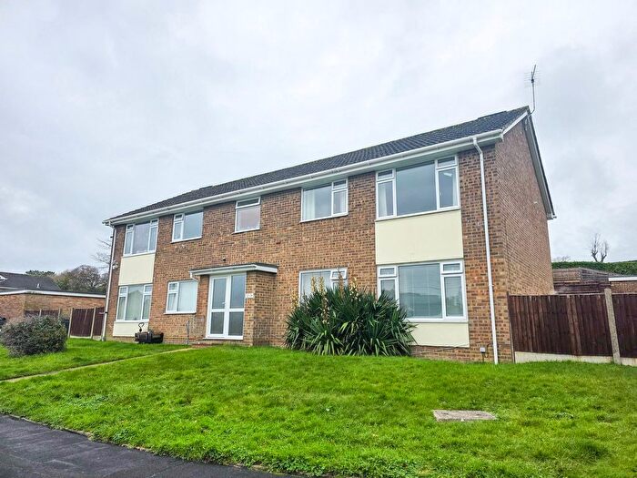 2 Bedroom Property To Rent In South Road, Corfe Mullen, Wimborne, BH21