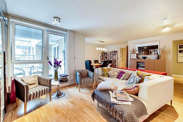 2 Bedroom Flat To Rent In Oyster Wharf, Battersea, SW11