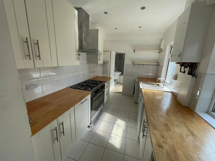 4 Bedroom Terraced House To Rent In Wellington Road North, Hounslow, TW4