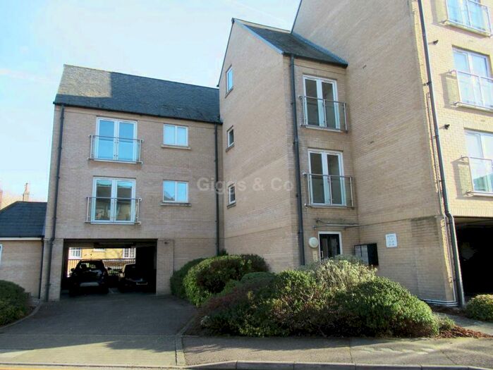 2 Bedroom Apartment To Rent In Skipper Way, St Neots, PE19
