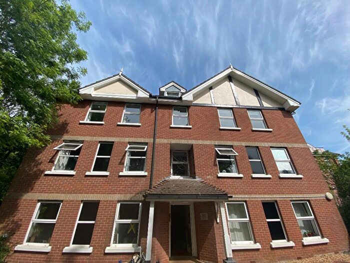 2 Bedroom Flat To Rent In Lawn Road, Southampton, Hampshire, SO17