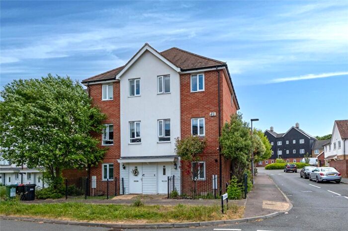 4 Bedroom Semi-Detached House For Sale In Top Fair Furlong, Redhouse Park, Milton Keynes, Buckinghamshire, MK14