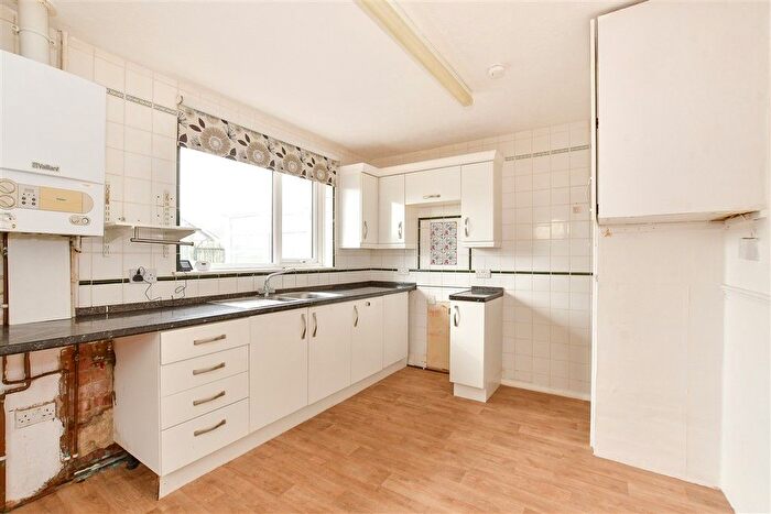 2 Bedroom Detached Bungalow For Sale In Newport Road, Apse Heath, Isle Of Wight, PO36