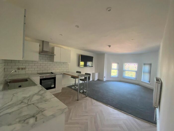 2 Bedroom Property To Rent In Crosby Road South, Seaforth, Liverpool, L21