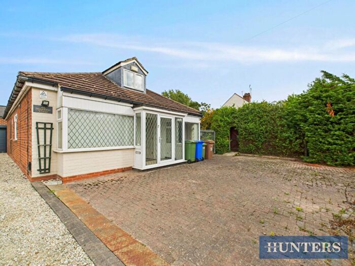 2 Bedroom Bungalow For Sale In Beverley Road, Dunswell, Hull, HU6