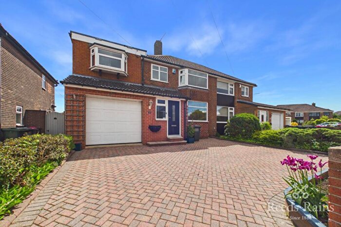 3 Bedroom Semi-Detached House For Sale In Warde Aldam Crescent, Wickersley, Rotherham, South Yorkshire, S66