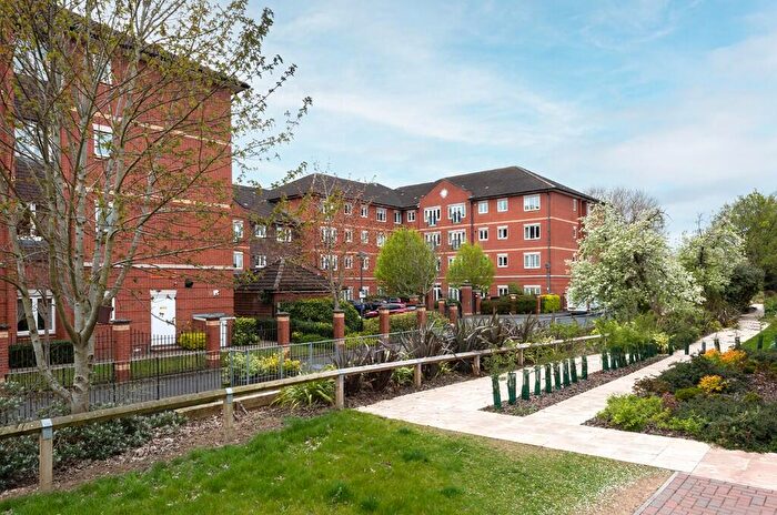 1 Bedroom Flat For Sale In Brook Court, Burcot Lane, Bromsgrove, Worcs, B60
