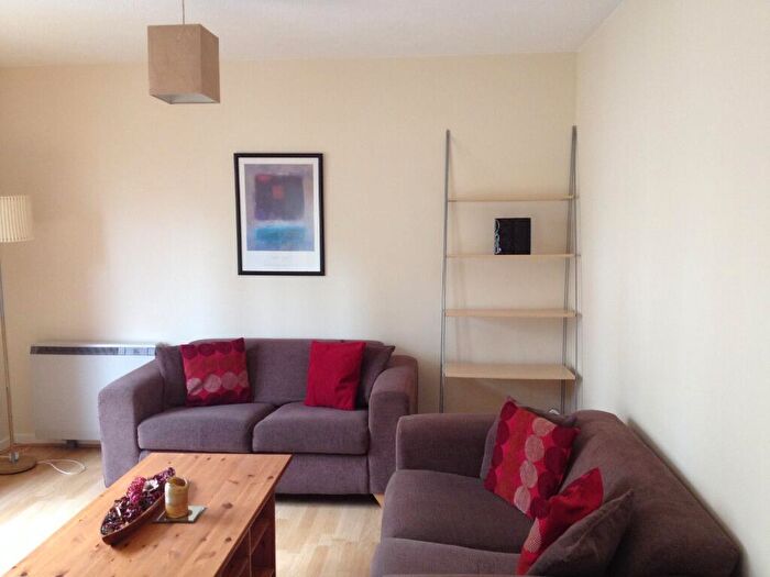 2 Bedroom Flat To Rent In Sheriff Park, Leith, Edinburgh, EH6