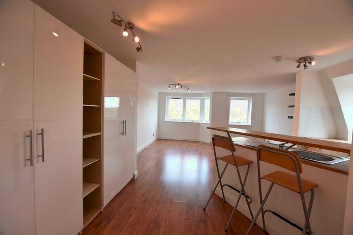 Studio To Rent In Denmark Road, Kingston Upon Thames, KT1