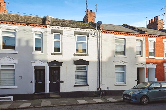 3 Bedroom Terraced House For Sale In Lea Road, Northampton, NN1