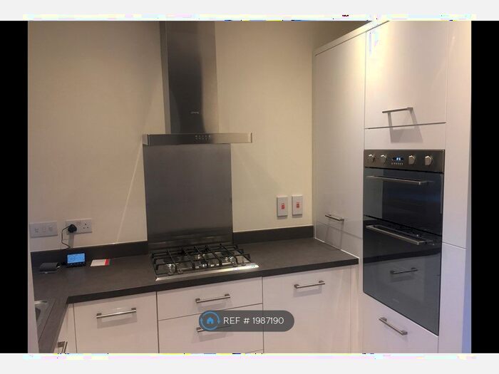 3 Bedroom End Of Terrace House To Rent In St Edmunds Way, Cambridge, CB22