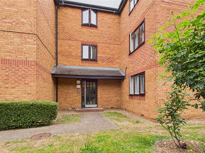 Flat For Sale In Bream Close, London, N17