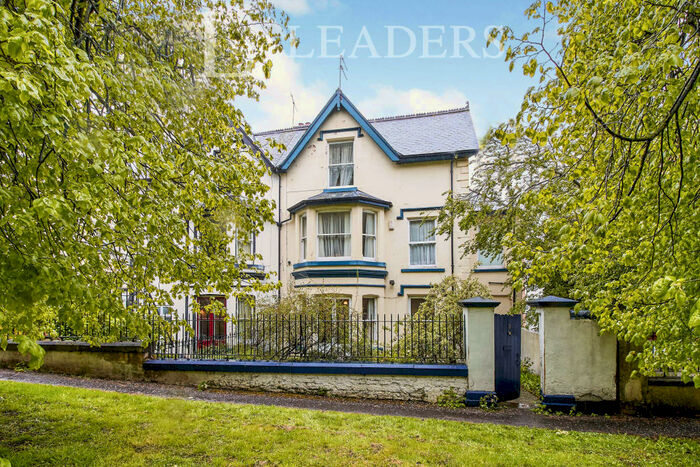 5 Bedroom Semi-Detached House To Rent In Elm Avenue, Nottingham, NG3