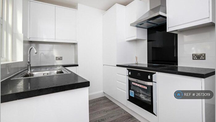 1 Bedroom Flat To Rent In Doggett Road, London, SE6