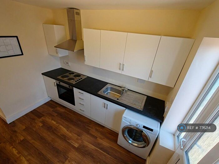 1 Bedroom Flat To Rent In Hitchin Road, Luton, LU2