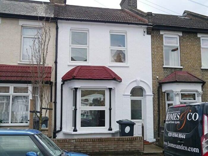 2 Bedroom Terraced House To Rent In London, E17
