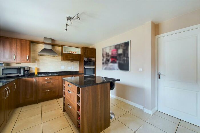 5 Bedroom Detached House For Sale In Stone Hill, St. Neots, Cambridgeshire, PE19