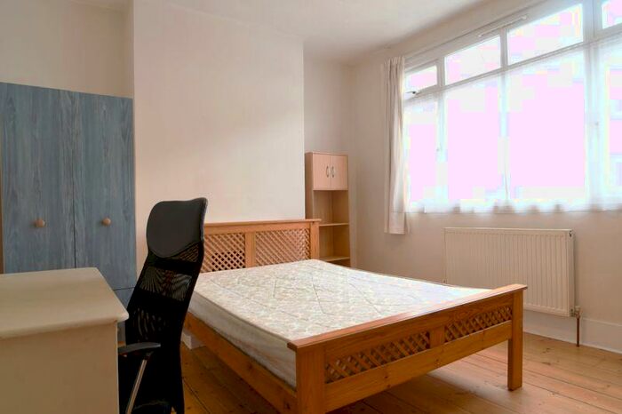 4 Bedroom Terraced House To Rent In Hanover Terrace, Brighton, BN2