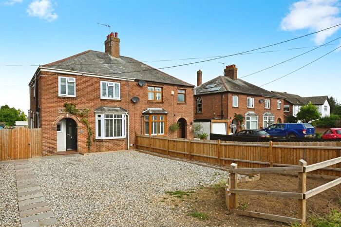 3 Bedroom Semi-Detached House For Sale In Broomhill, Downham Market, PE38