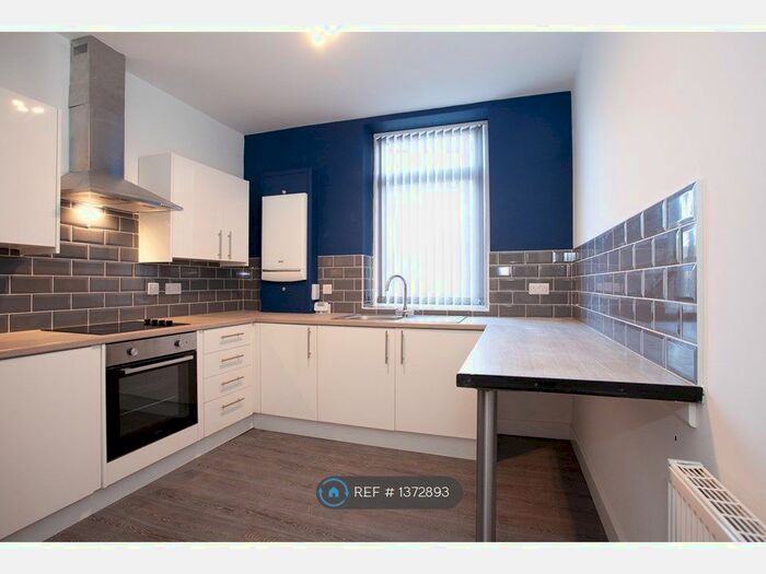 2 Bedroom Flat To Rent In Grosvenor Road, Newcastle-Under-Lyme, ST5