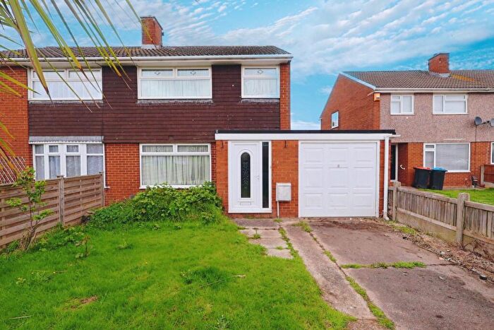 3 Bedroom Semi Detached House For Sale In Saxon Way, Blacon, Chester, CH1