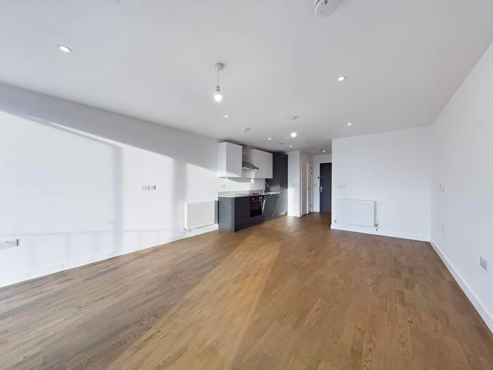 2 Bedroom Apartment To Rent In The Broadway, Town Centre, RH10