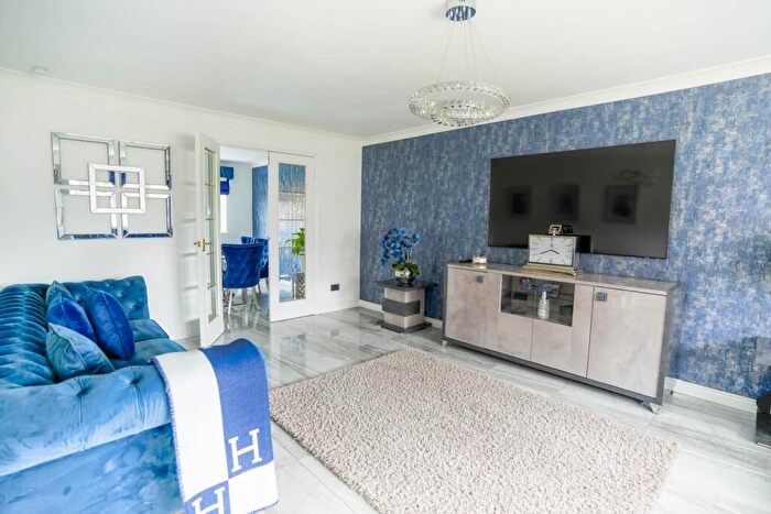 6 Bedroom Detached House For Sale In Lochrig Court, Stewarton, KA3