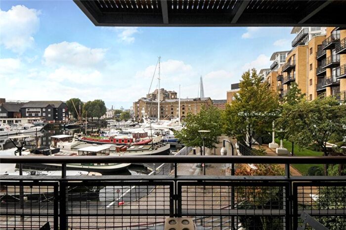 1 Bedroom Apartment To Rent In Shearwater Court, Star Place, St Katharine Docks, London, E1W