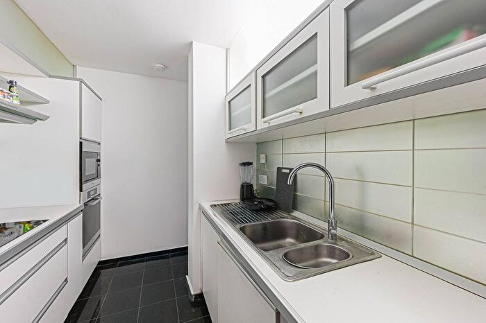2 Bedroom Flat For Sale In Point West, South Kensington, SW7