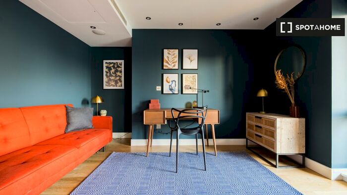 2 Bedroom Flat To Rent In Park St, SW6