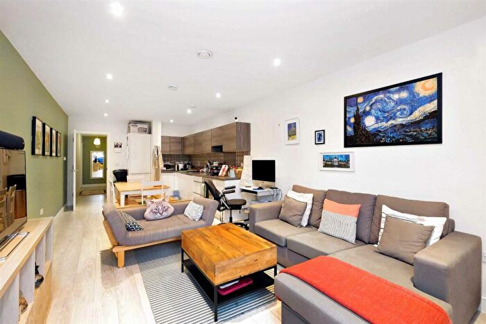 2 Bedroom Flat To Rent In Grant House, , Cleveland Park Avenue, Walthamstow, E17